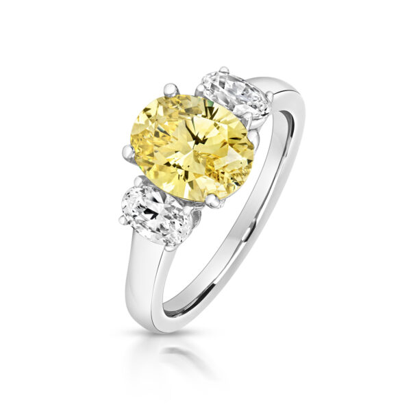 Sterling Silver Oval Centre Yellow Stone Claw Set With Oval Sides Trilogy Ring - Image 2