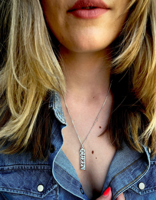 QUEEN SILVER NECKLACE - Image 2