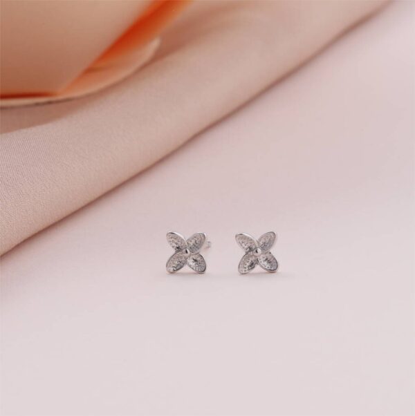 30th Flower Earrings Silver - Image 3