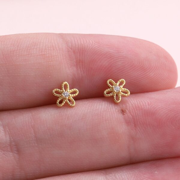 Let Your Dream Blossom Flower Earrings Gold - Image 2