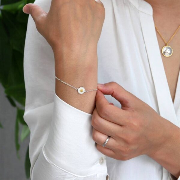 One In A Million Daisy Bracelet On Card - Image 3