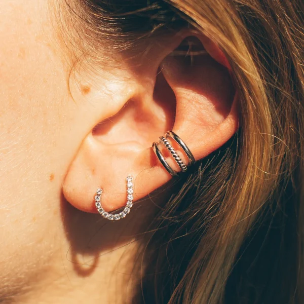 TENNIS CHAIN DOUBLE STUD SINGLE EARRING - Image 2
