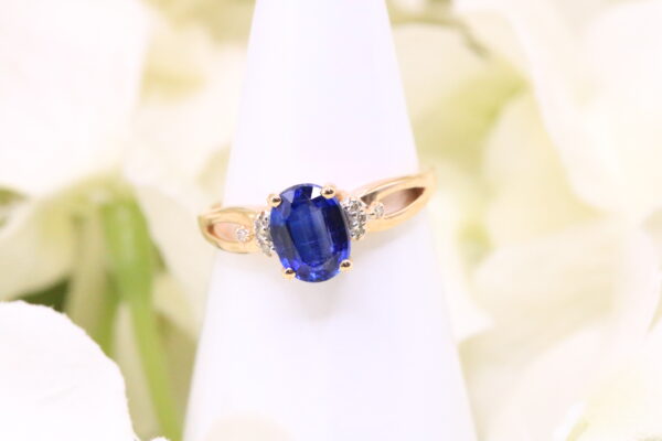 9ct Yellow Gold Kyanite & Diamond Ring - Image 2