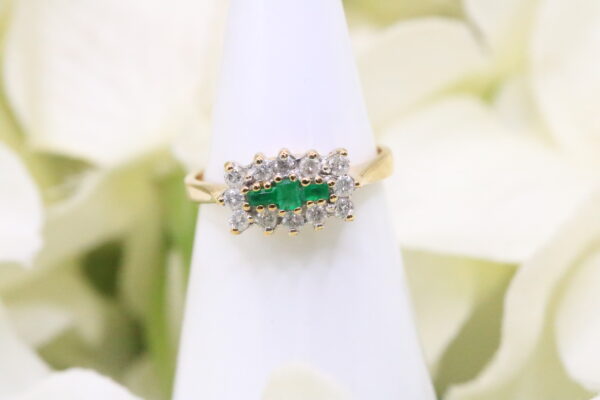 9ct Yellow Gold Emerald & Diamond Cluster Ring