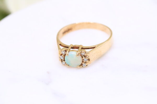 9ct Yellow Gold Opal & Diamond Ring - Image 2