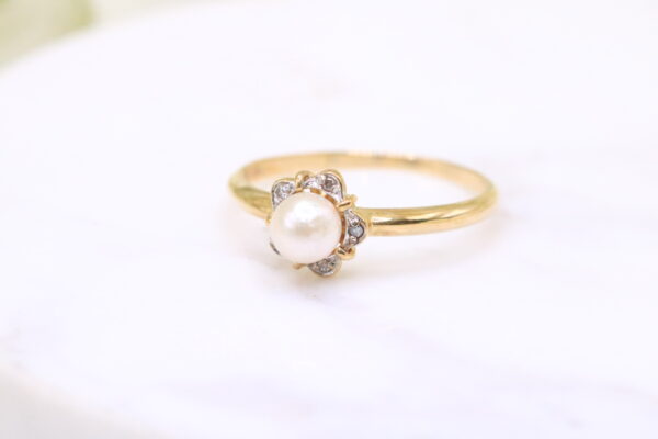 9ct Yellow Gold Pearl & Diamond Ring - Image 2