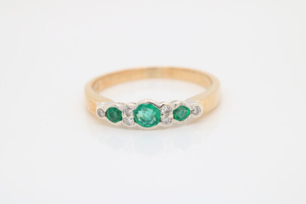 9ct Yellow Gold Emerald & Diamond Ring - Image 2