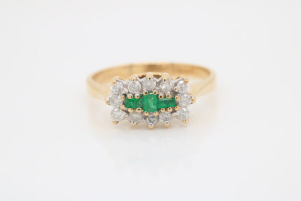 9ct Yellow Gold Emerald & Diamond Cluster Ring - Image 2
