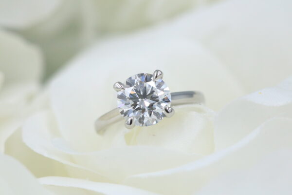 Platinum 3.01ct Lab Grown Diamond E/VS1